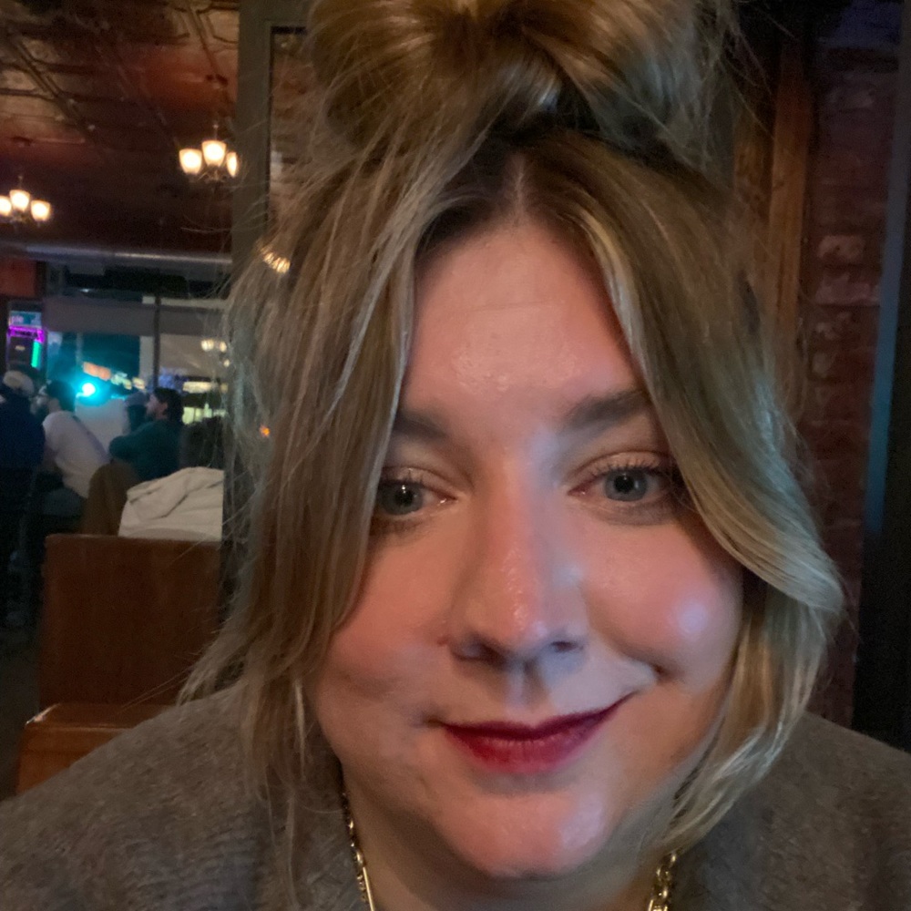 Meet your Posher, Emily
